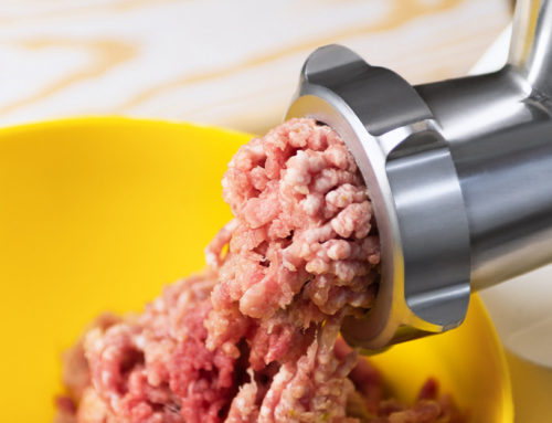 Jednoduchá technika, vďaka ktorej bude váš mlynček na mäso vždy ostrý. Potrebujete na to len TOTO!